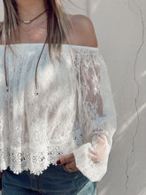 Carica l&#39;immagine nel visualizzatore di Gallery, Souvenir - Blusa in pizzo
