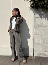 Carica l&#39;immagine nel visualizzatore di Gallery, Haveone - Completo blusa e pantalone
